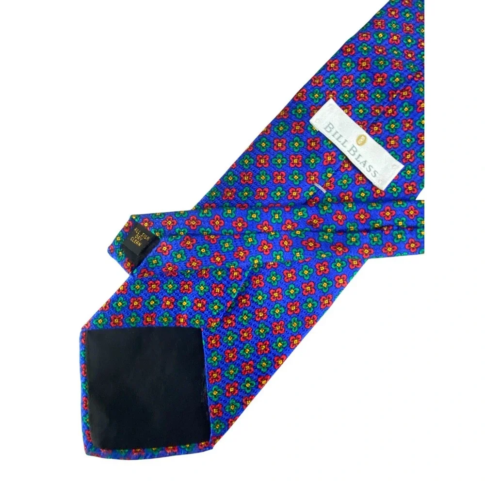 Bill Blass Mens Silk‎ Tie Blue Red Green Floral Medallion Made in USA 56x4